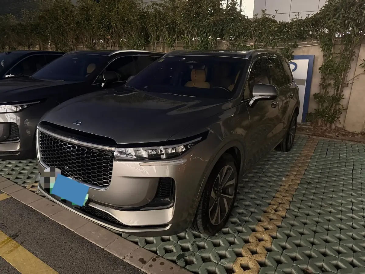 2021 Li ONE Range Extended 131HP REEV 40.5KWH