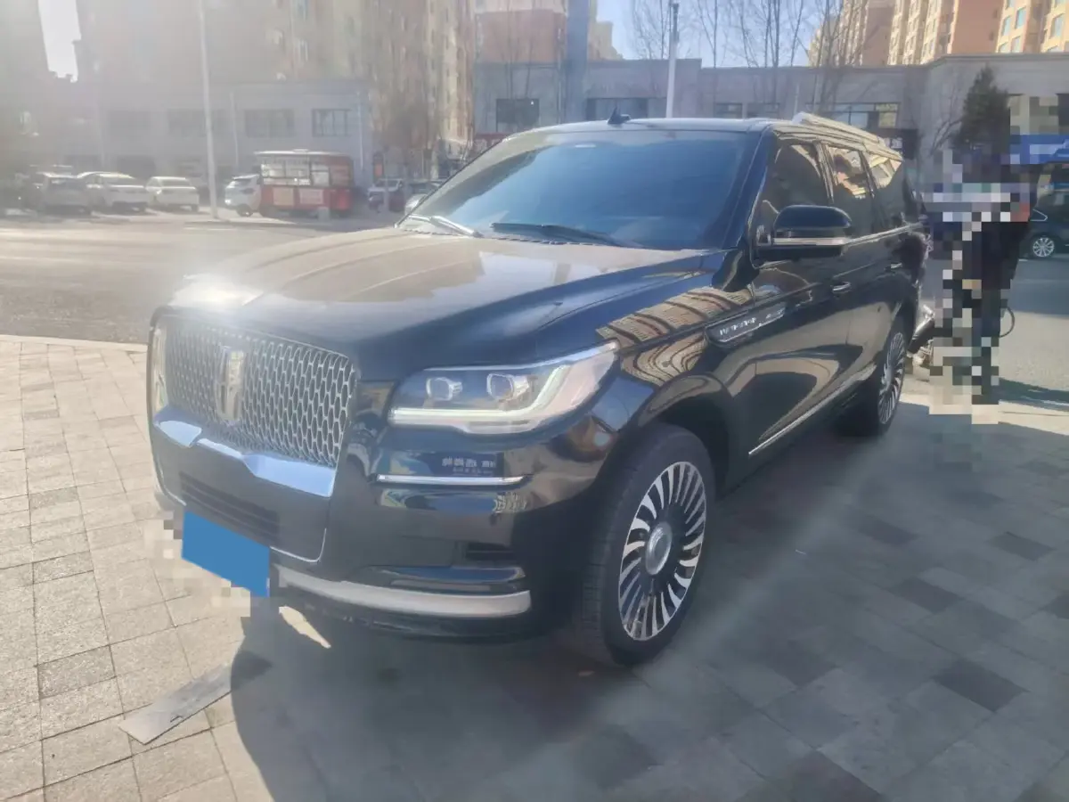 2022 BMW X7 3.0T 340HP L6 8AT