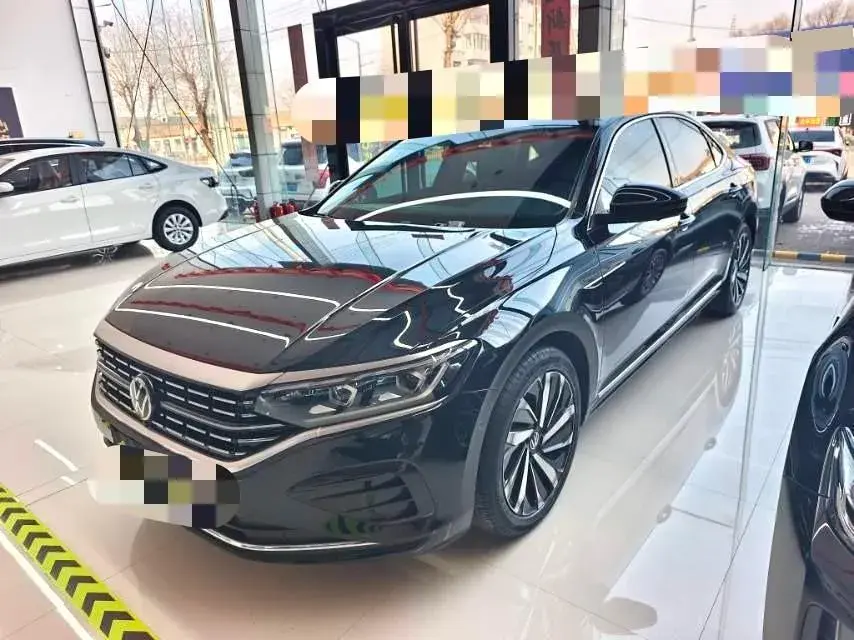 2024 Volkswagen Passat 2.0T 220HP L4 7DCT