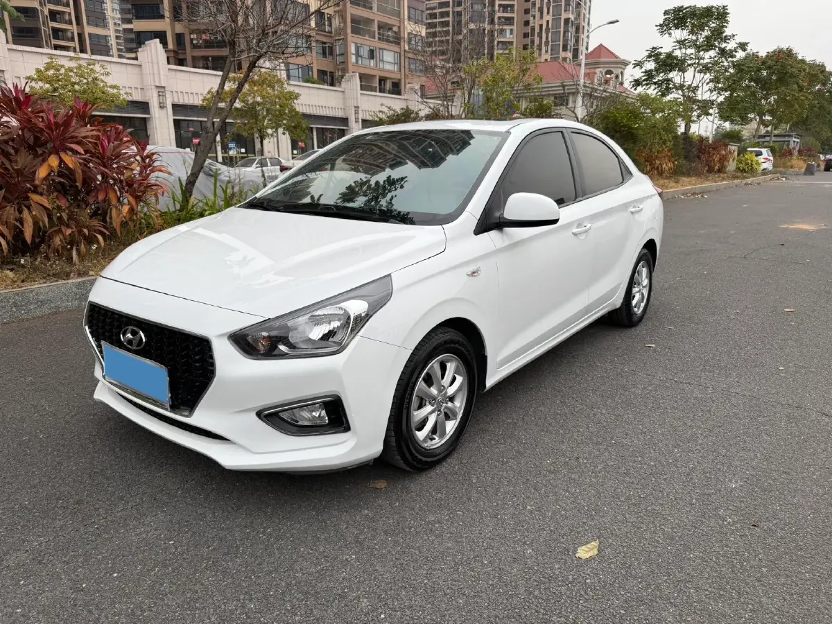 2017 Hyundai Reina 1.4L 95HP L4 4AT
