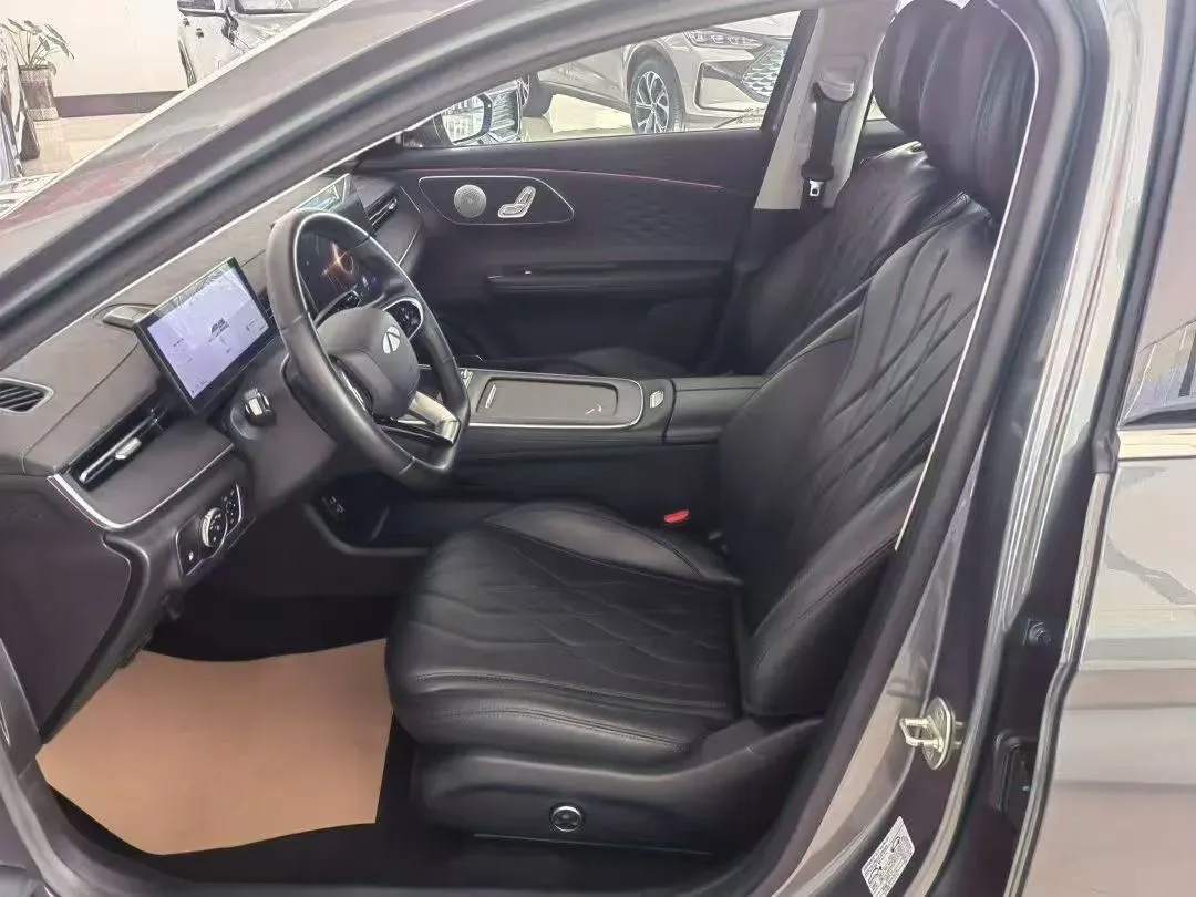 2025 Fulwin FulwinA8L 1.5T 156HP L4 1DHT PHEV 18.67KWH,autocango,china used car exporter,china ev exporter,chinese used car exporter,chinese used ev exporter