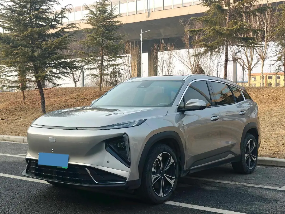 2025 Geely Galaxy L7 1.5L 112HP L4 1DHT PHEV 18.4KWH