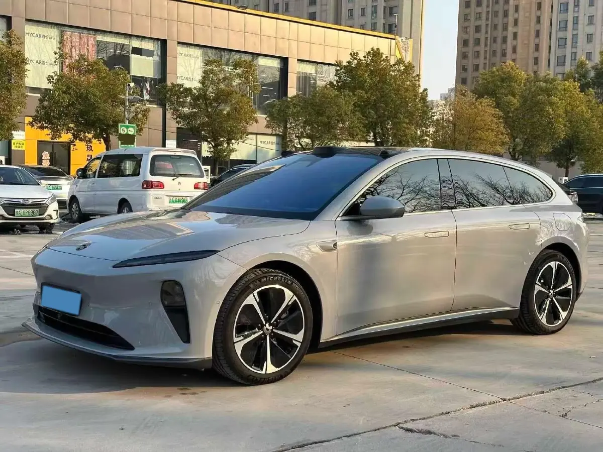 2023 NIO ET5T BEV 75KWH