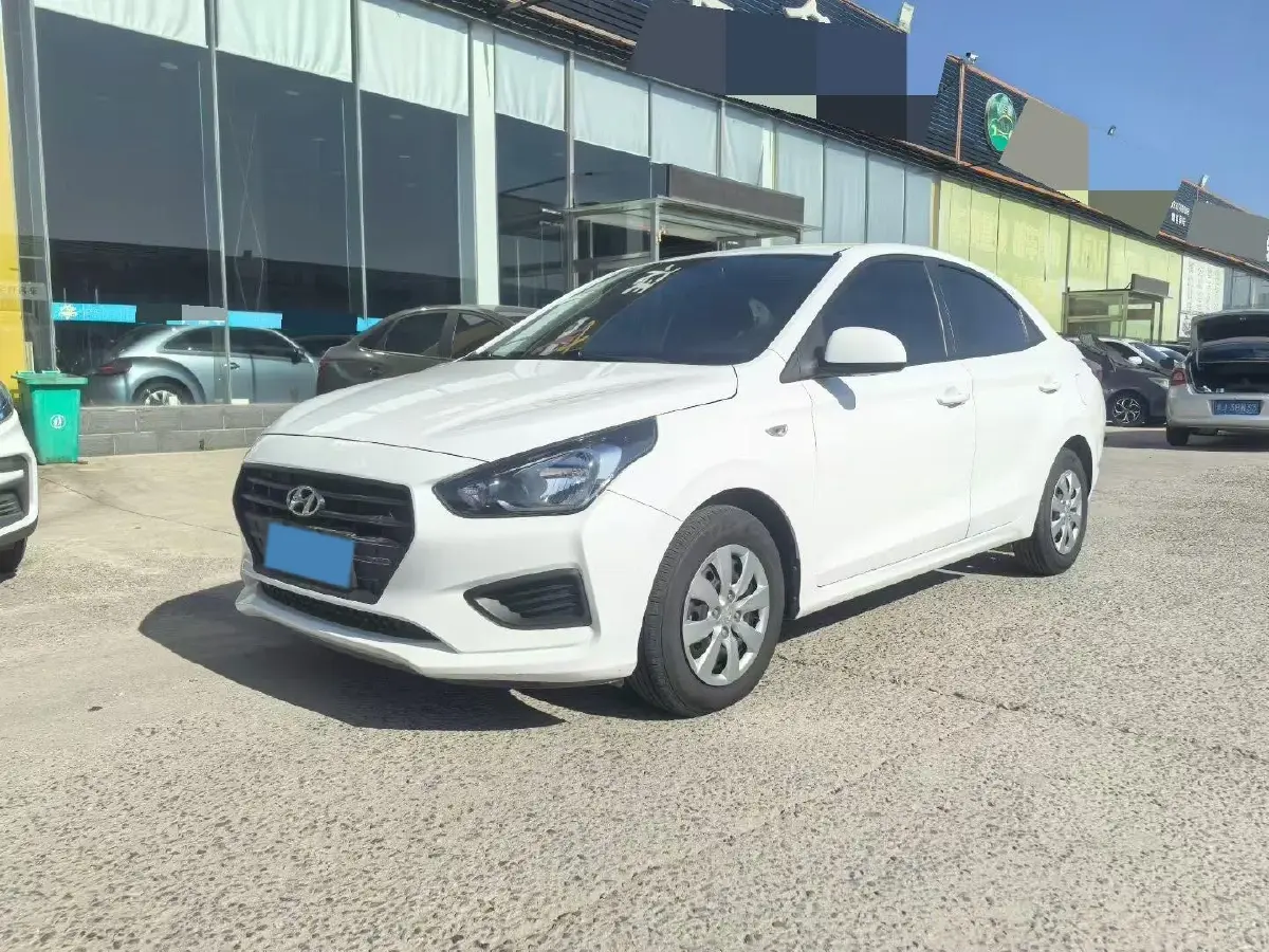 2017 Hyundai Reina 1.4L 95HP L4 5MT