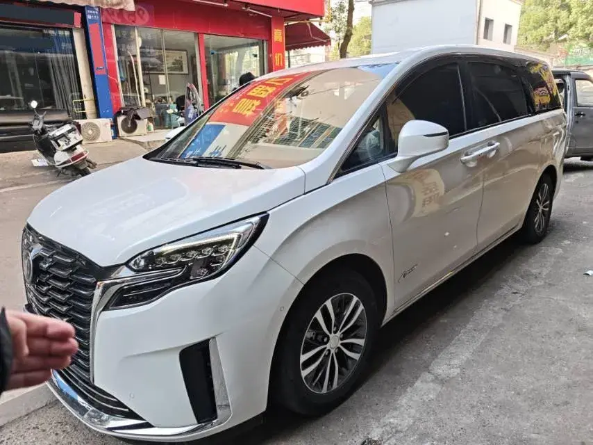 2023 Buick GL8 2.0T 237HP L4 9AT