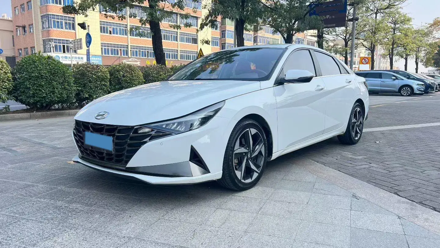 2021 Hyundai Elantra 1.5L 115HP L4 CVT