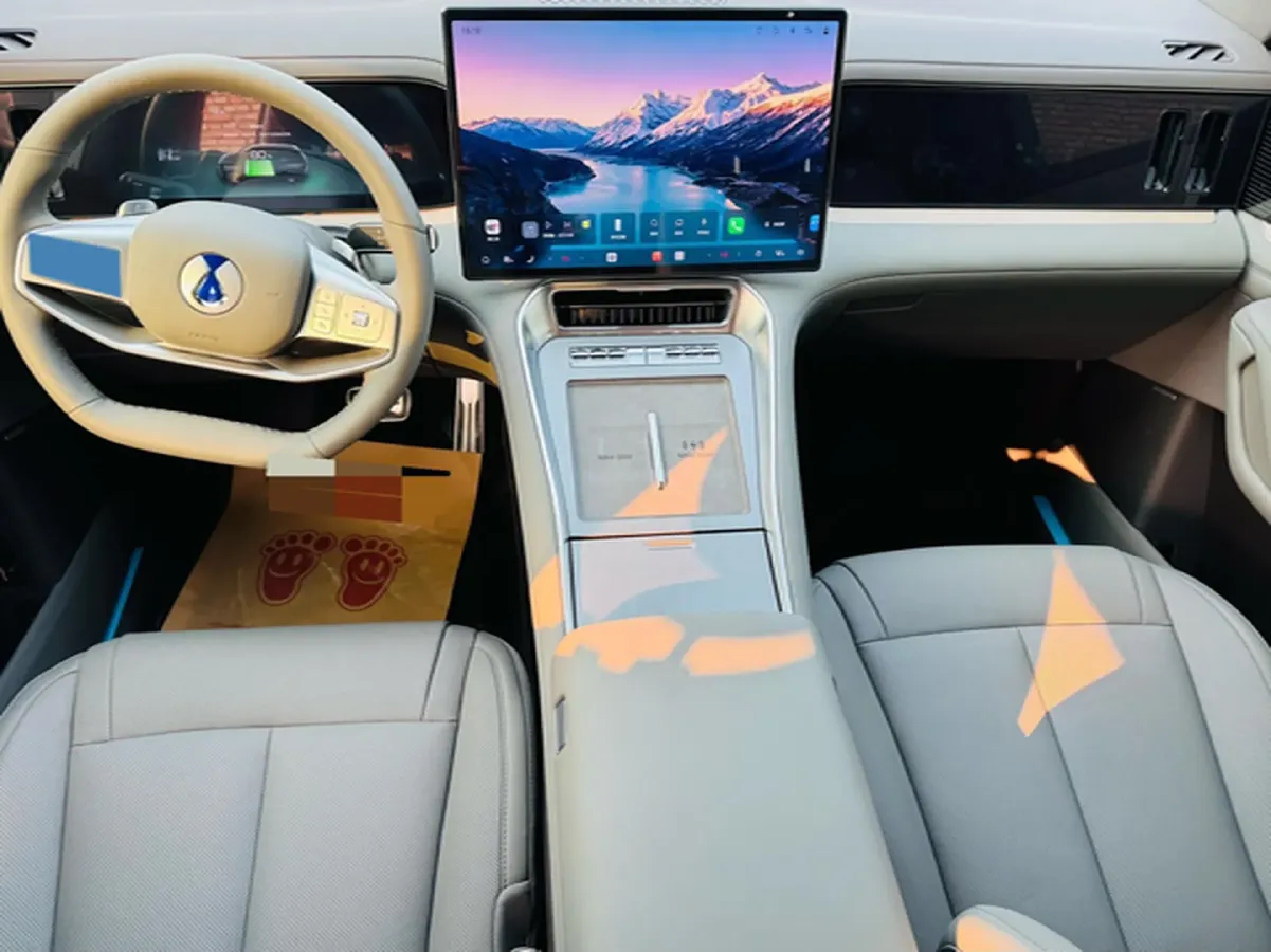 2025 Denza DenzaN8L 2.0T 207HP L4 E-CVT PHEV,autocango,china used car exporter,china ev exporter,chinese used car exporter,chinese used ev exporter