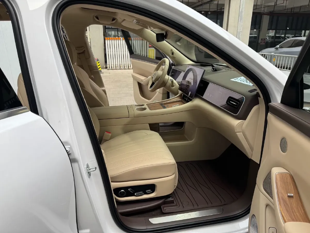 2026 AITO AITO M7 REEV 160HP REEV,autocango,china used car exporter,china ev exporter,chinese used car exporter,chinese used ev exporter