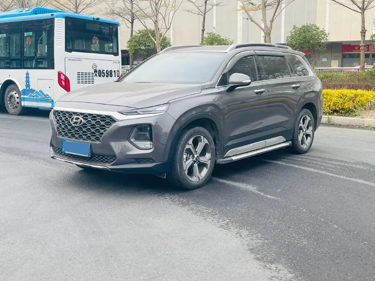 2021 Toyota RAV4 2.5L 178HP L4 E-CVT Hybrid