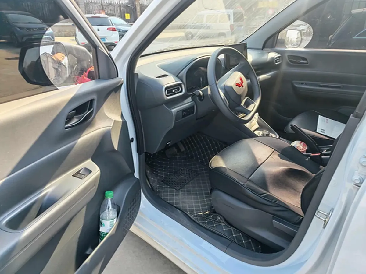 2025 WuLing HongGuang New Energy REEV 99HP REEV,autocango,china used car exporter,china ev exporter,chinese used car exporter,chinese used ev exporter