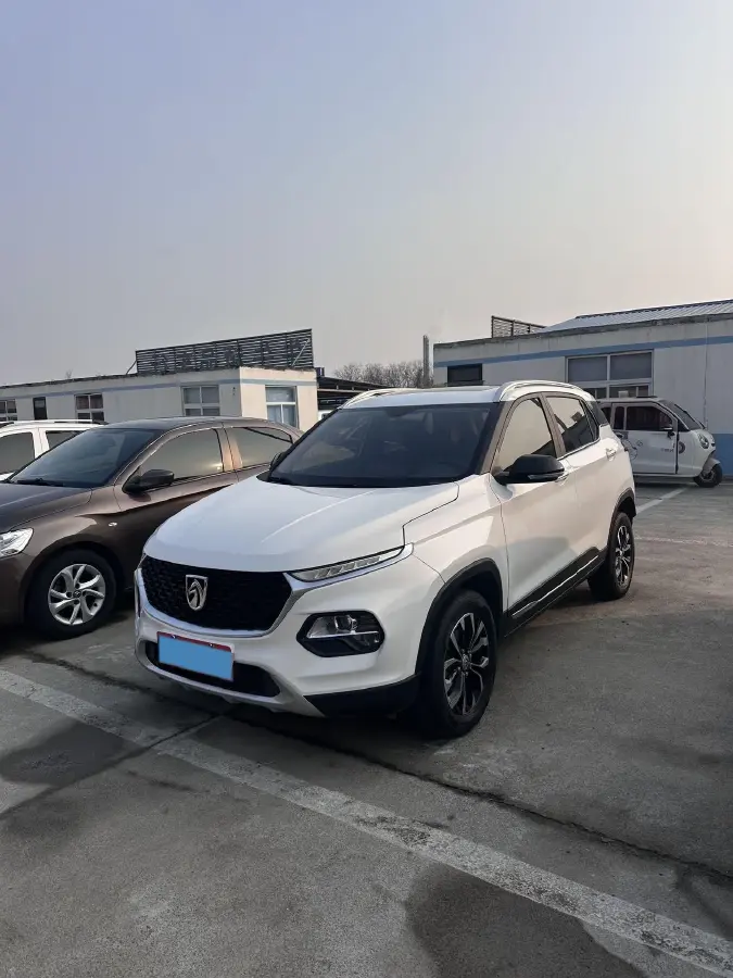 2017 BaoJun 310W 1.5L 105HP L4 6MT