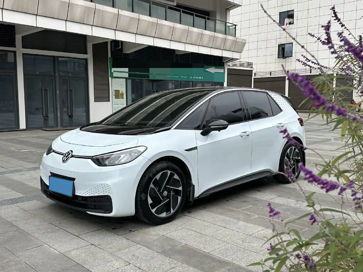 2023 Volkswagen ID.3 BEV 52.8KWH