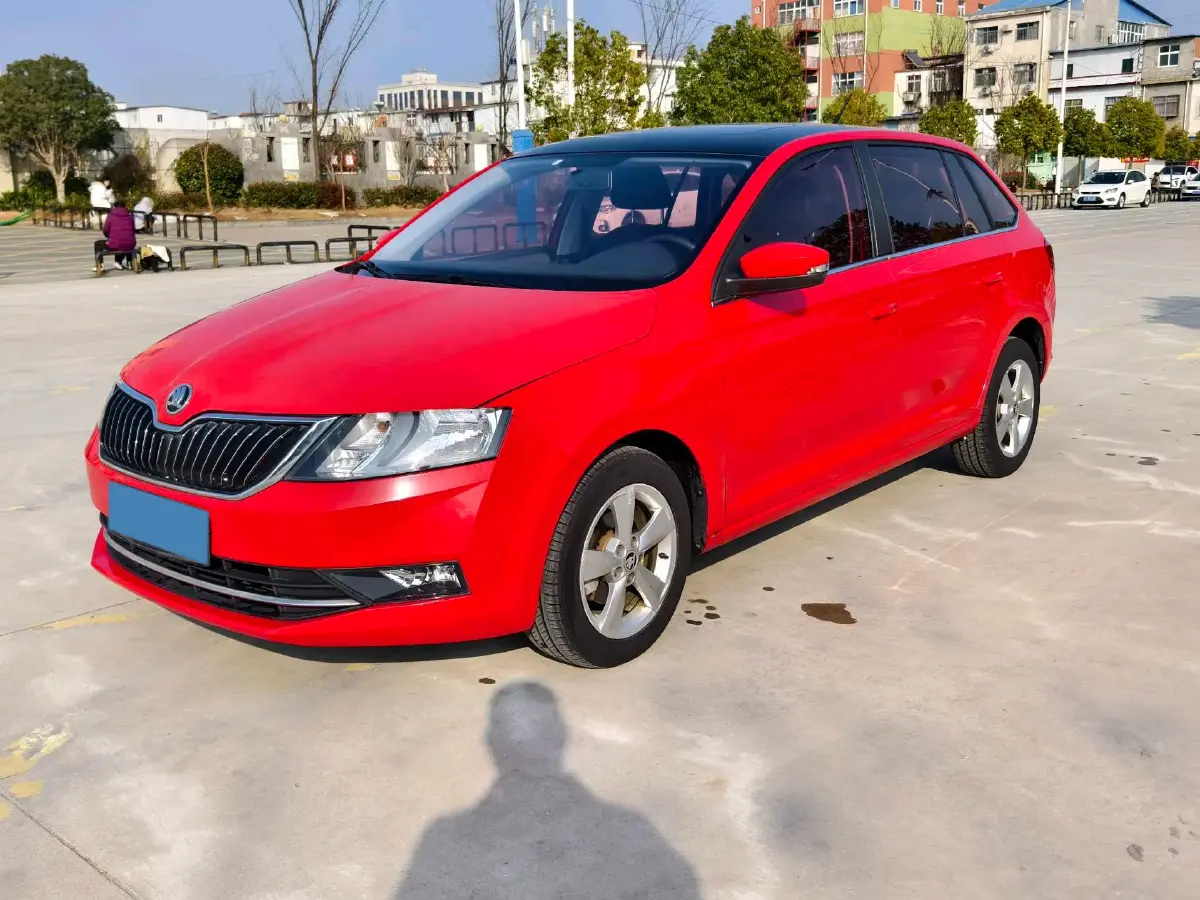 2018 Skoda Rapid Spaceback 1.6L 110HP L4 6AT