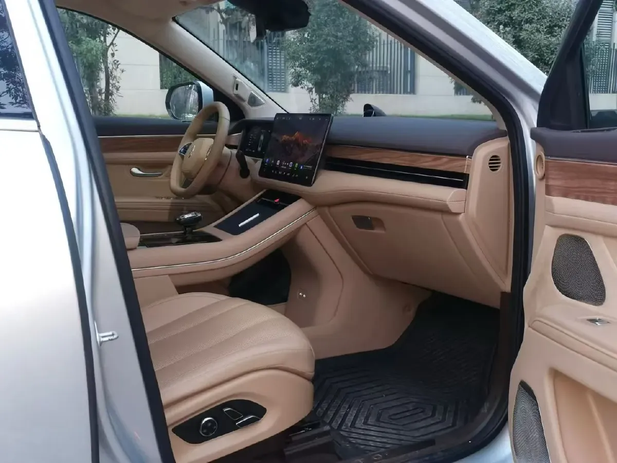 2024 AITO AITO M7 1.5T 152HP L4 REEV 40KWH,autocango,china used car exporter,china ev exporter,chinese used car exporter,chinese used ev exporter