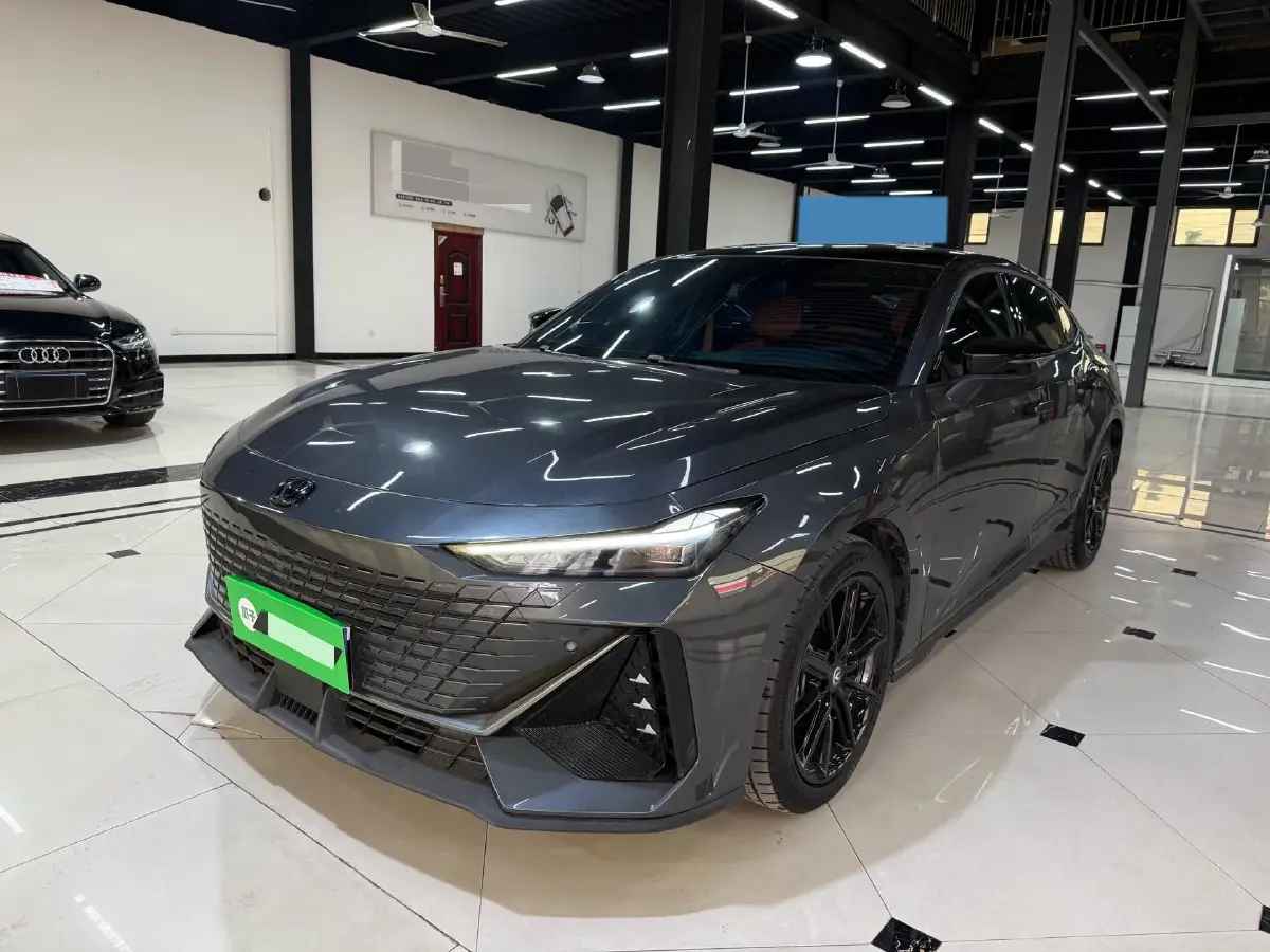 2022 ChangAn UNI-V 1.5T 188HP L4 7DCT