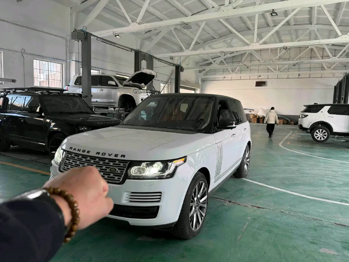 2017 Land Rover Range Rover 3.0T 340HP V6 8AT