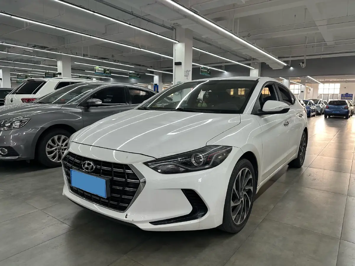 2019 Hyundai Elantra 1.4T 130HP L4 7DCT
