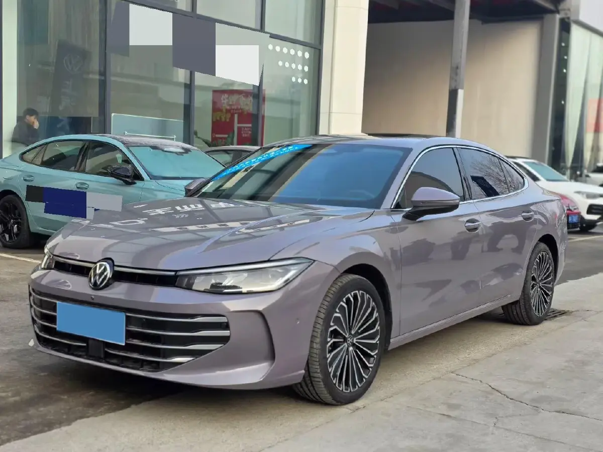 2025 Volkswagen Passat 2.0T 220HP L4 7DCT