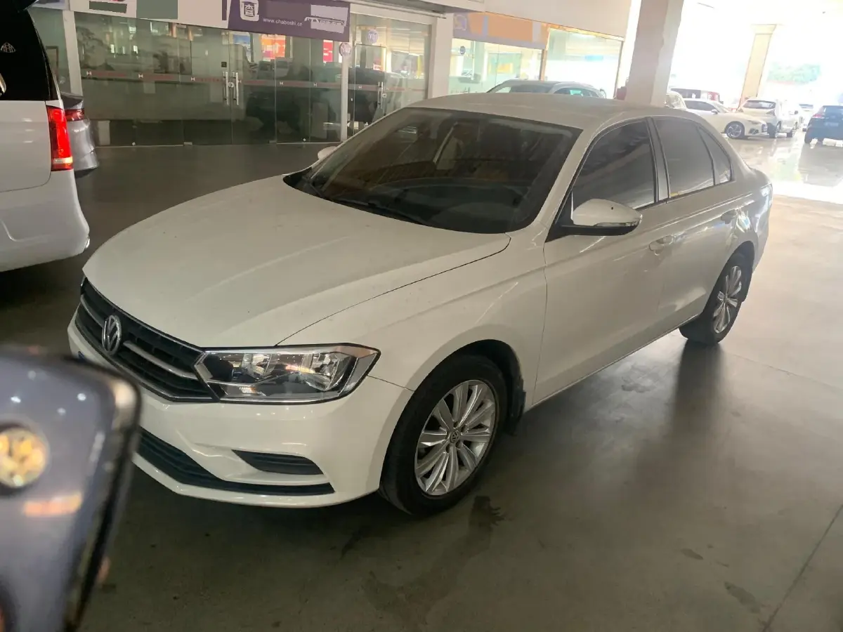 2019 Volkswagen Bora 1.5L 112HP L4 5MT