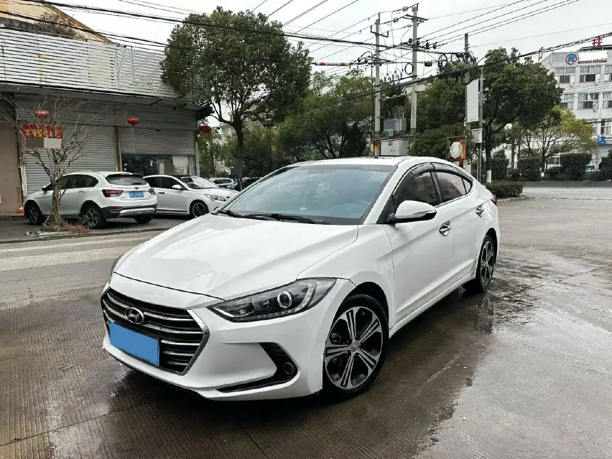 2018 Hyundai Elantra 1.4T 130HP L4 7DCT