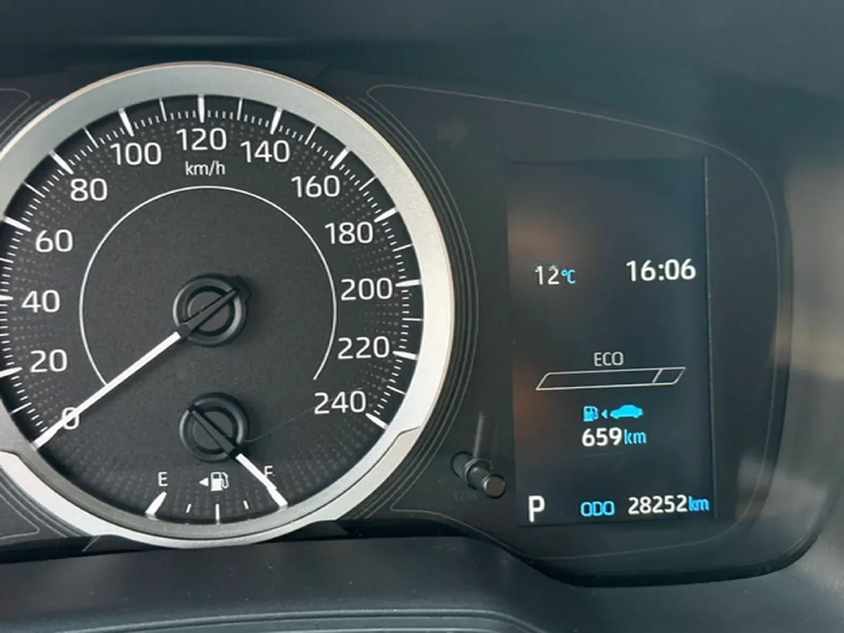 2021 Toyota Corolla 1.2T 116HP L4 CVT,autocango,china used car exporter,china ev exporter,chinese used car exporter,chinese used ev exporter