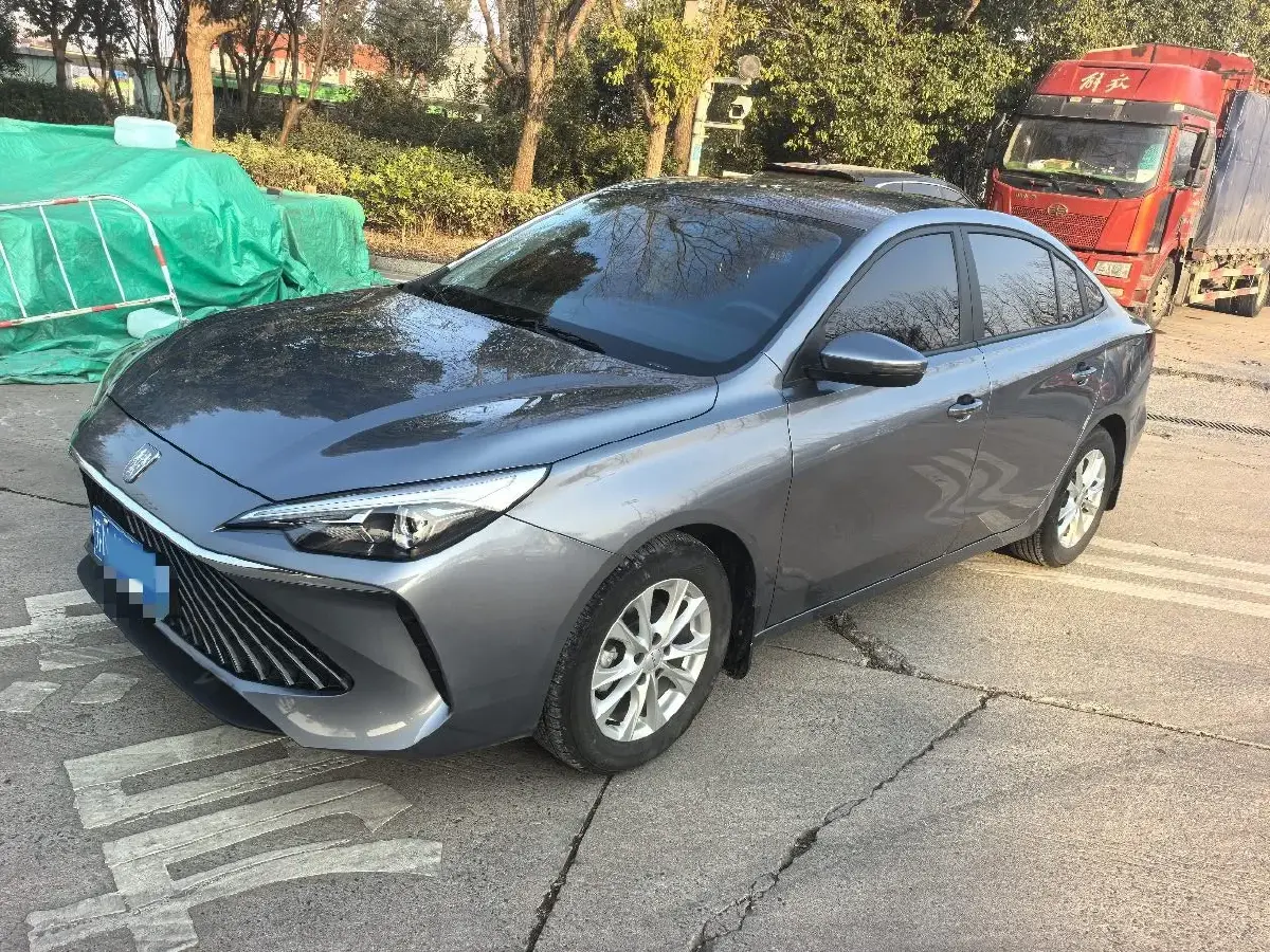 2023 Roewe i5 1.5L 129HP L4 5MT