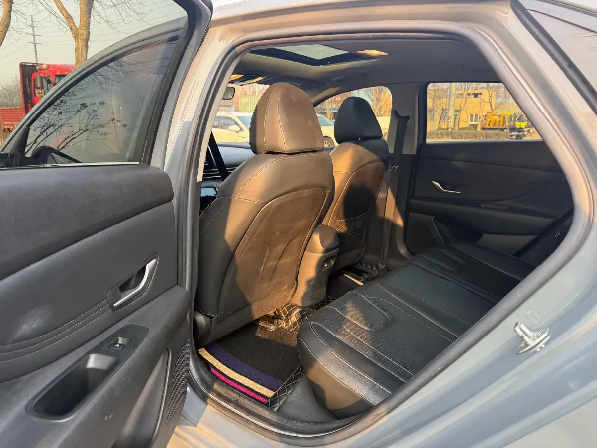 2021 Hyundai Elantra 1.5L 115HP L4 CVT,autocango,china used car exporter,china ev exporter,chinese used car exporter,chinese used ev exporter