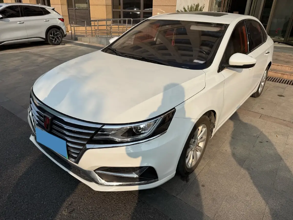 2017 Roewe i6 1.0T 125HP L3 2AT PHEV