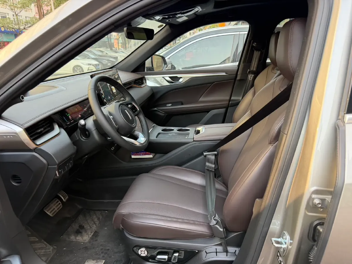 2024 WEY Mocha 1.5T 170HP L4 4DHT PHEV 35.04KWH,autocango,china used car exporter,china ev exporter,chinese used car exporter,chinese used ev exporter