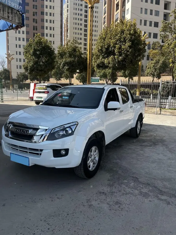 2020 Isuzu LingTuo 2.5T 150HP L4 6MT