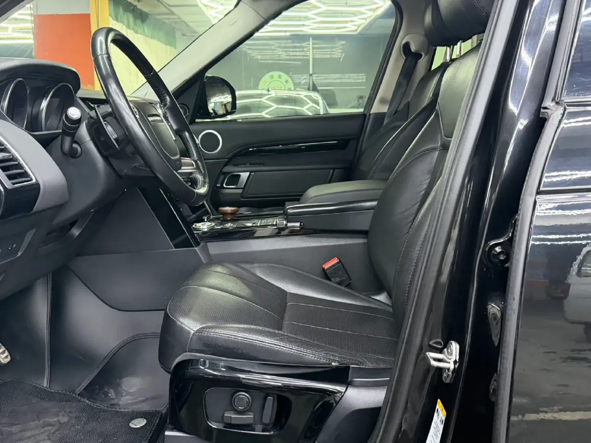 2018 Land Rover Discovery 3.0T 340HP V6 8AT,autocango,china used car exporter,china ev exporter,chinese used car exporter,chinese used ev exporter