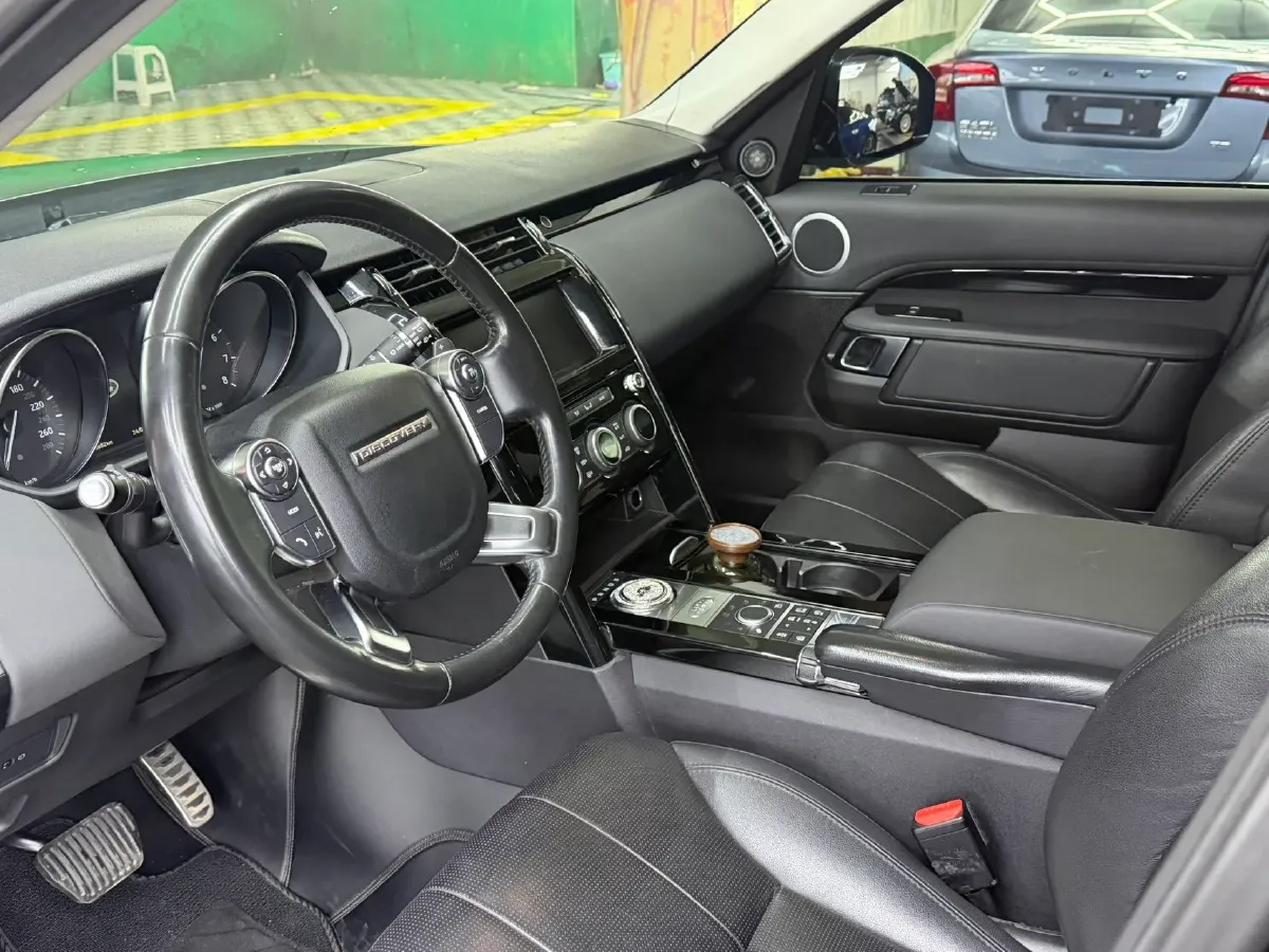 2018 Land Rover Discovery 3.0T 340HP V6 8AT,autocango,china used car exporter,china ev exporter,chinese used car exporter,chinese used ev exporter