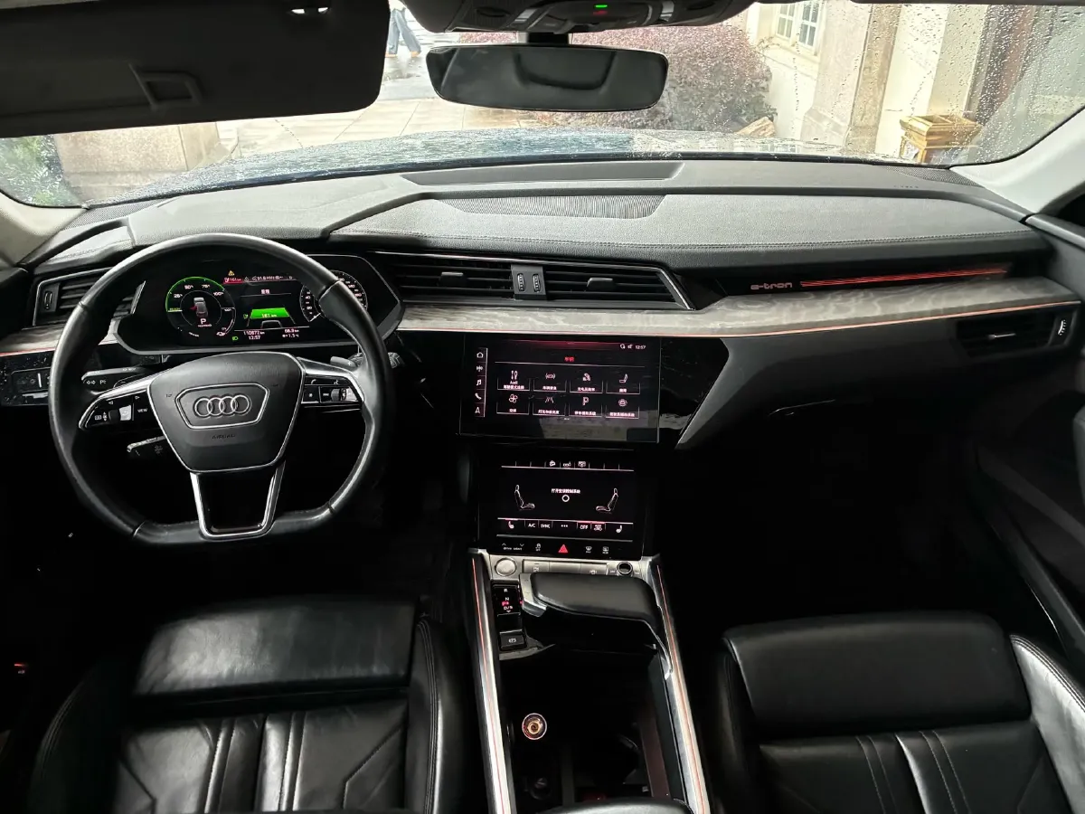 2019 Audi e-tron 2AT BEV 95KWH,autocango,china used car exporter,china ev exporter,chinese used car exporter,chinese used ev exporter