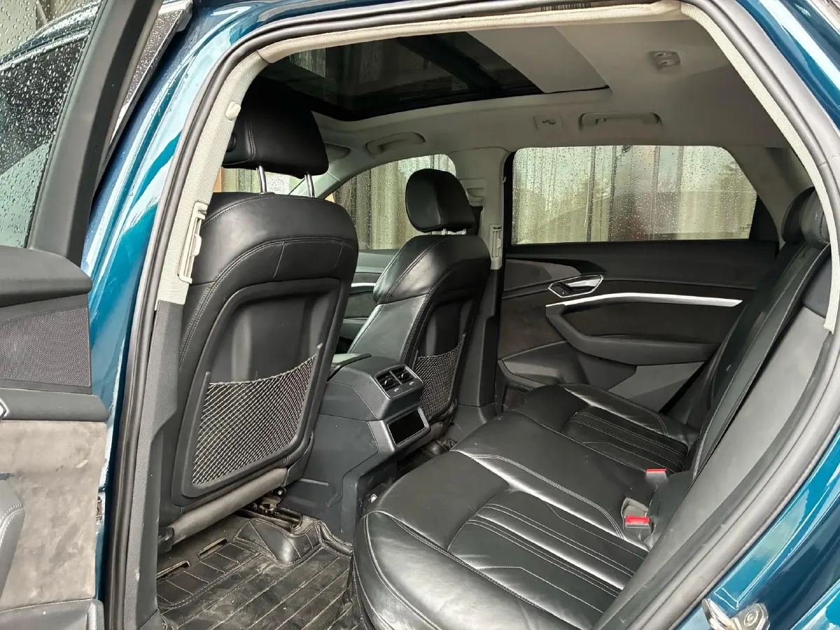 2019 Audi e-tron 2AT BEV 95KWH,autocango,china used car exporter,china ev exporter,chinese used car exporter,chinese used ev exporter