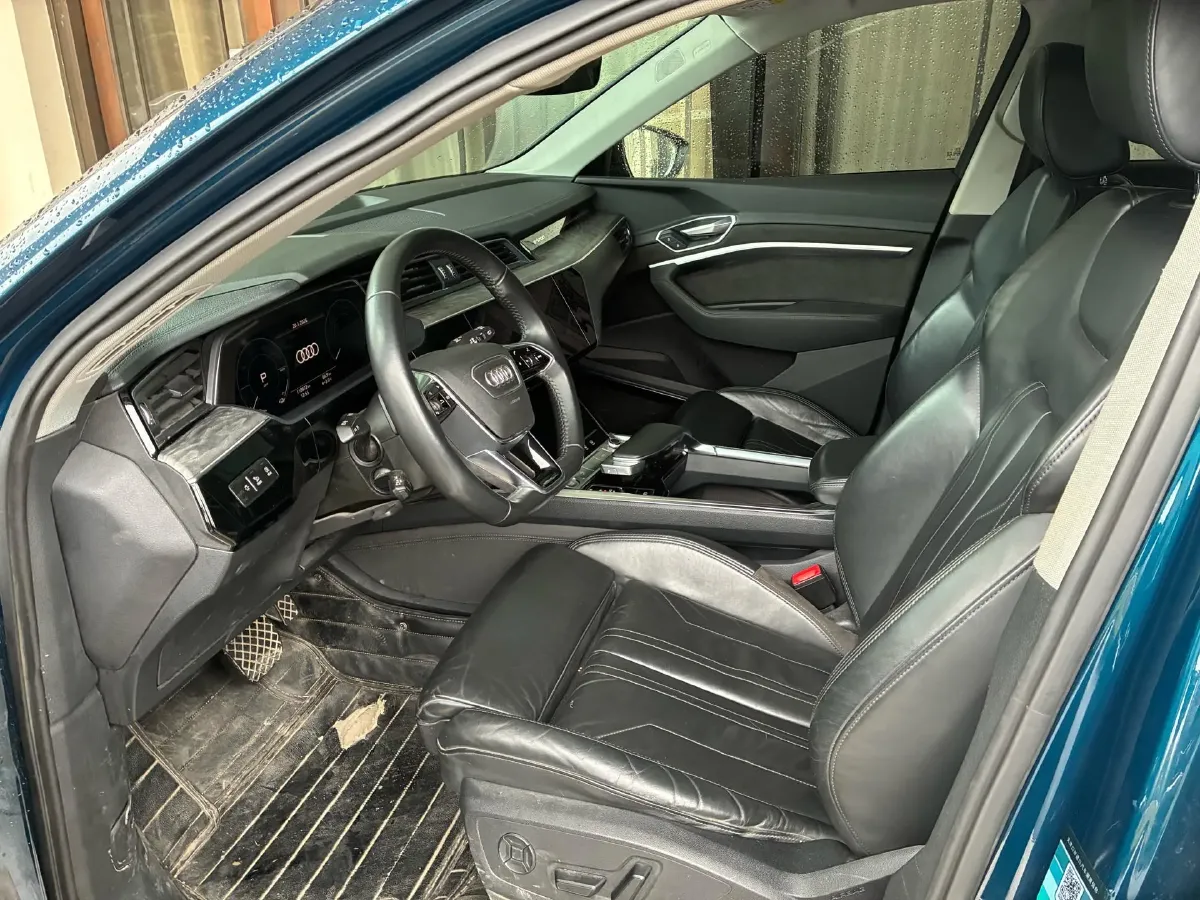 2019 Audi e-tron 2AT BEV 95KWH,autocango,china used car exporter,china ev exporter,chinese used car exporter,chinese used ev exporter