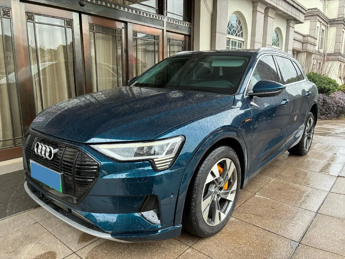 2019 Audi e-tron 2AT BEV 95KWH,autocango,china used car exporter,china ev exporter,chinese used car exporter,chinese used ev exporter