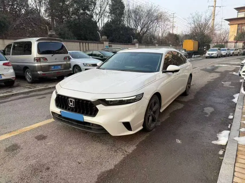 2025 Honda Inspire 1.5T 192HP L4 CVT