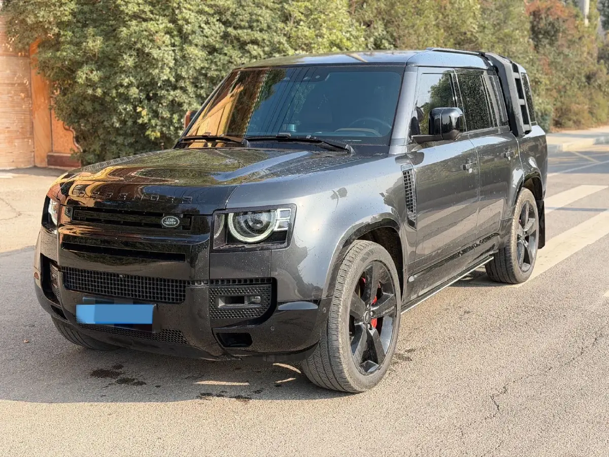 2023 Land Rover Defender 3.0T 400HP L6 8AT