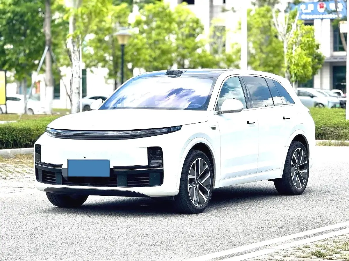 2024 Li L8 Range Extended 154HP REEV 42.8KWH