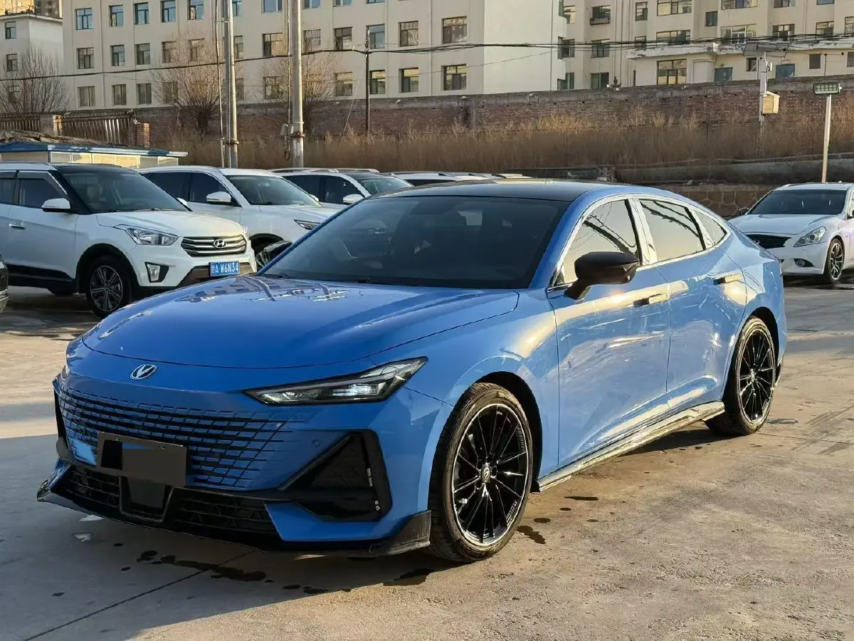 2023 ChangAn UNI-V 1.5T 188HP L4 7DCT