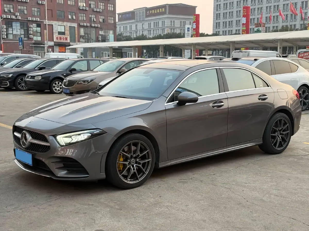 2022 Mercedes-Benz A Class 1.3T 163HP L4 7DCT