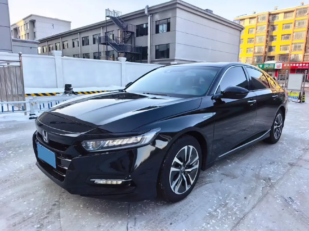 2018 Honda Accord 2.0L 146HP L4 E-CVT Hybrid