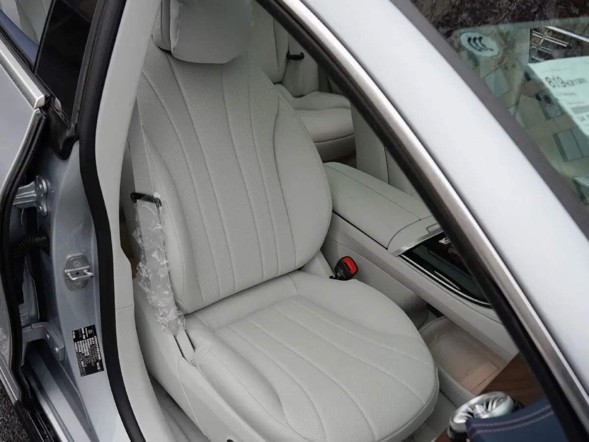 2025 Mercedes-Benz EQE Class BEV 96.1KWH,autocango,china used car exporter,china ev exporter,chinese used car exporter,chinese used ev exporter