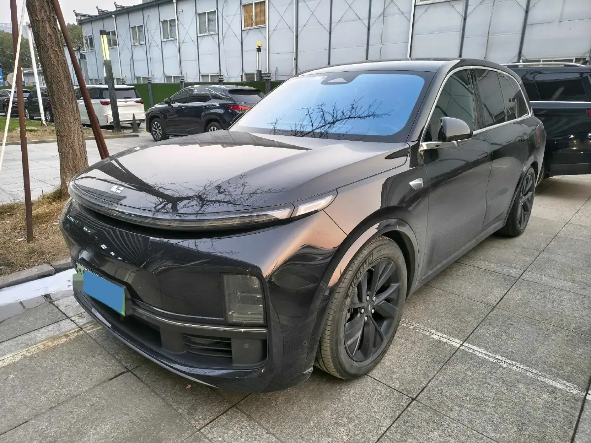 2023 Li L8 Range Extended 154HP REEV 40.9KWH