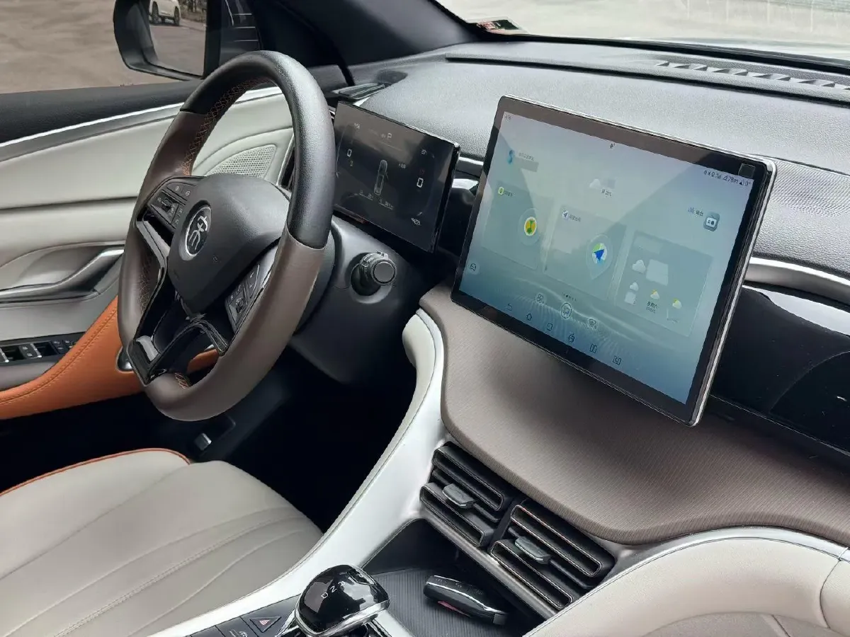 2022 Ruichi Auto EC31 BEV 41.932KWH,autocango,china used car exporter,china ev exporter,chinese used car exporter,chinese used ev exporter