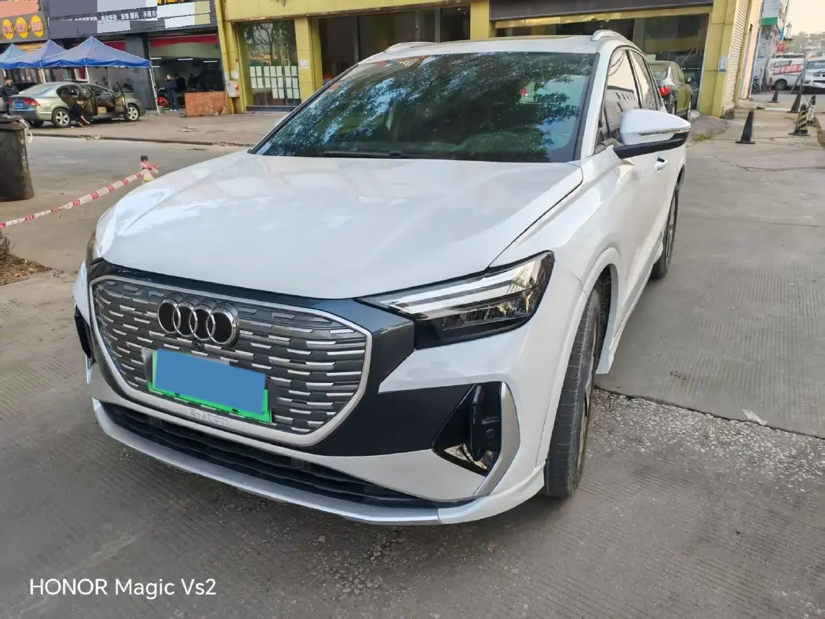 2022 Audi Q4 e-tron BEV 84.8KWH