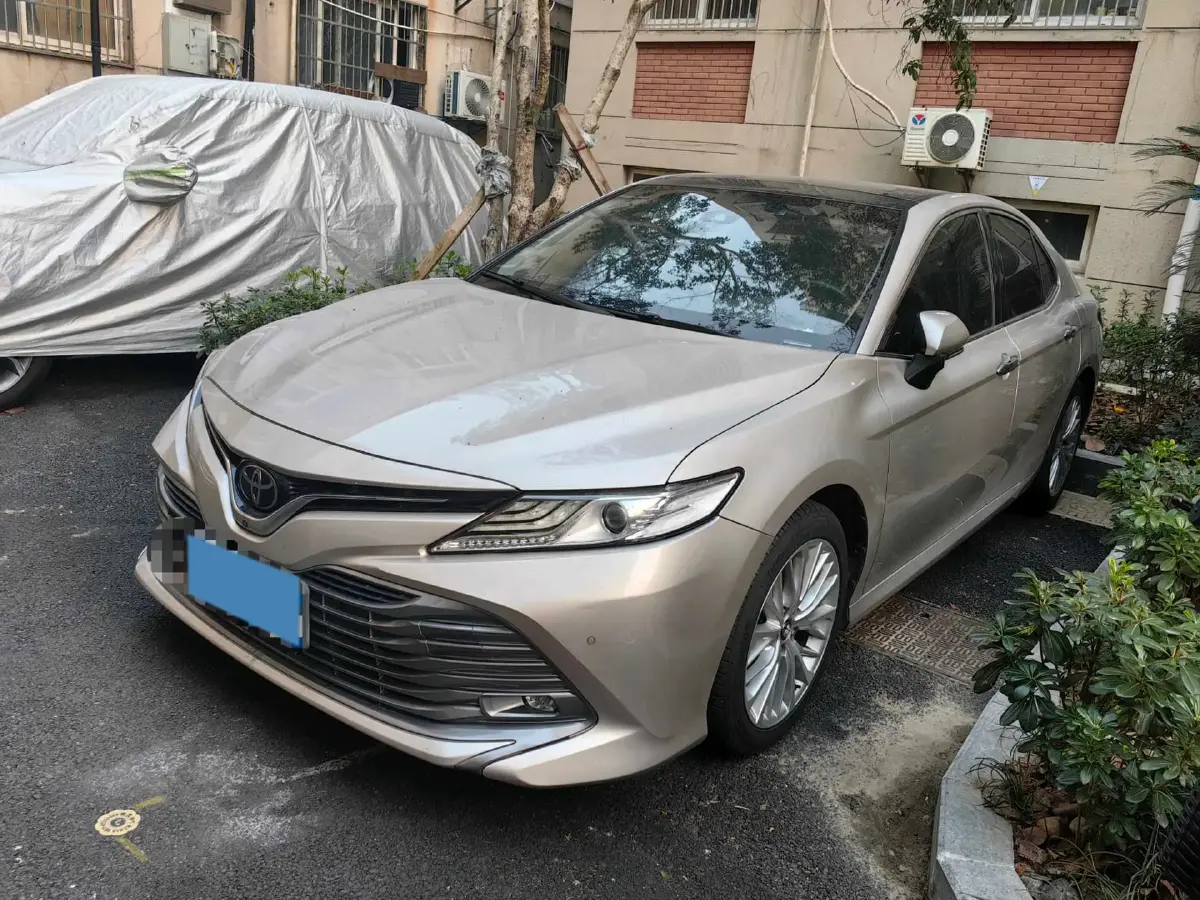 2018 Toyota Camry 2.5L 209HP L4 8AT