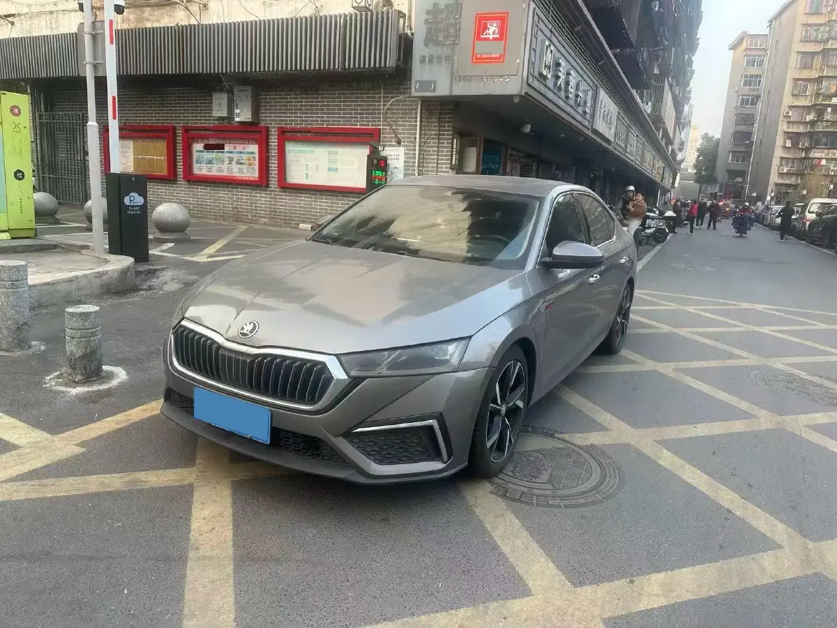 2022 Skoda Octavia 1.4T 150HP L4 7DCT