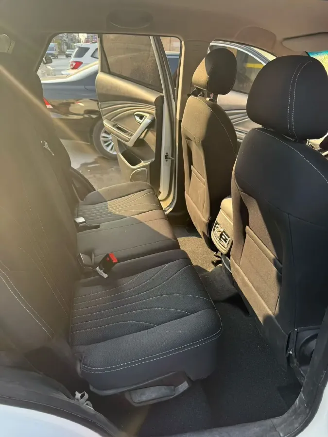 2018 SWM X7 1.8L 137HP L4 5MT,autocango,china used car exporter,china ev exporter,chinese used car exporter,chinese used ev exporter