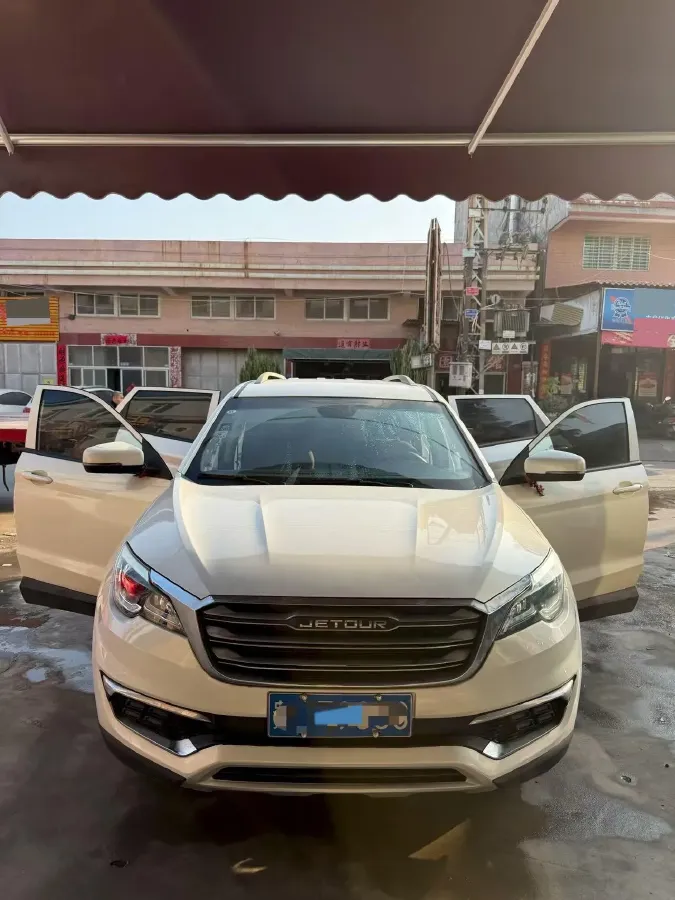 2018 SWM X7 1.8L 137HP L4 5MT,autocango,china used car exporter,china ev exporter,chinese used car exporter,chinese used ev exporter